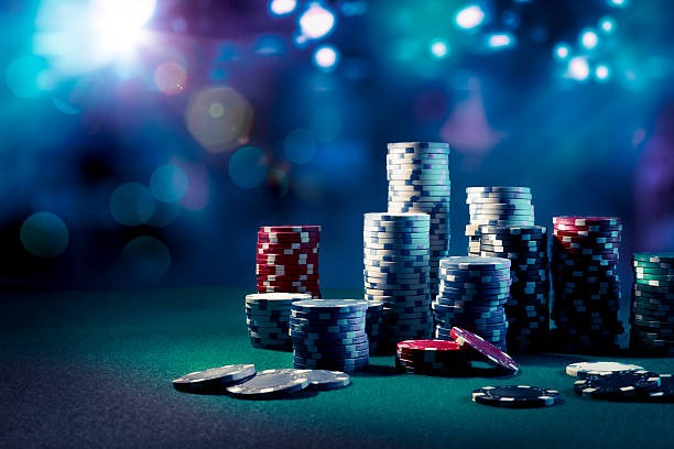 Live Baccarat dealer interface on mobile phone